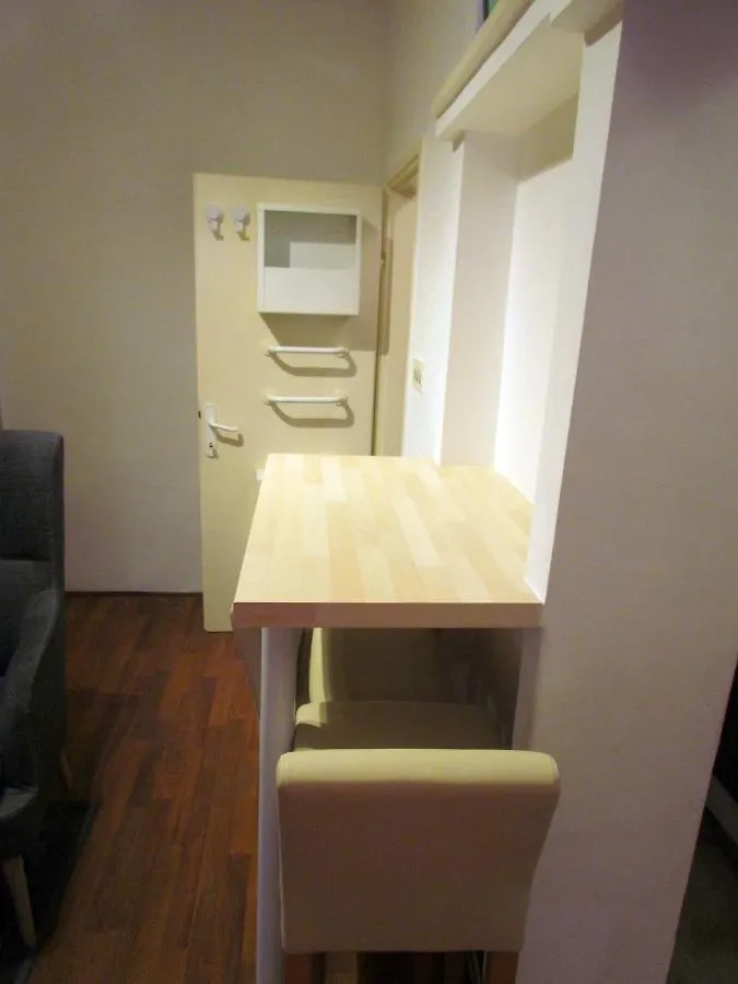 Center Studio Apartment プーラ クロアチア
