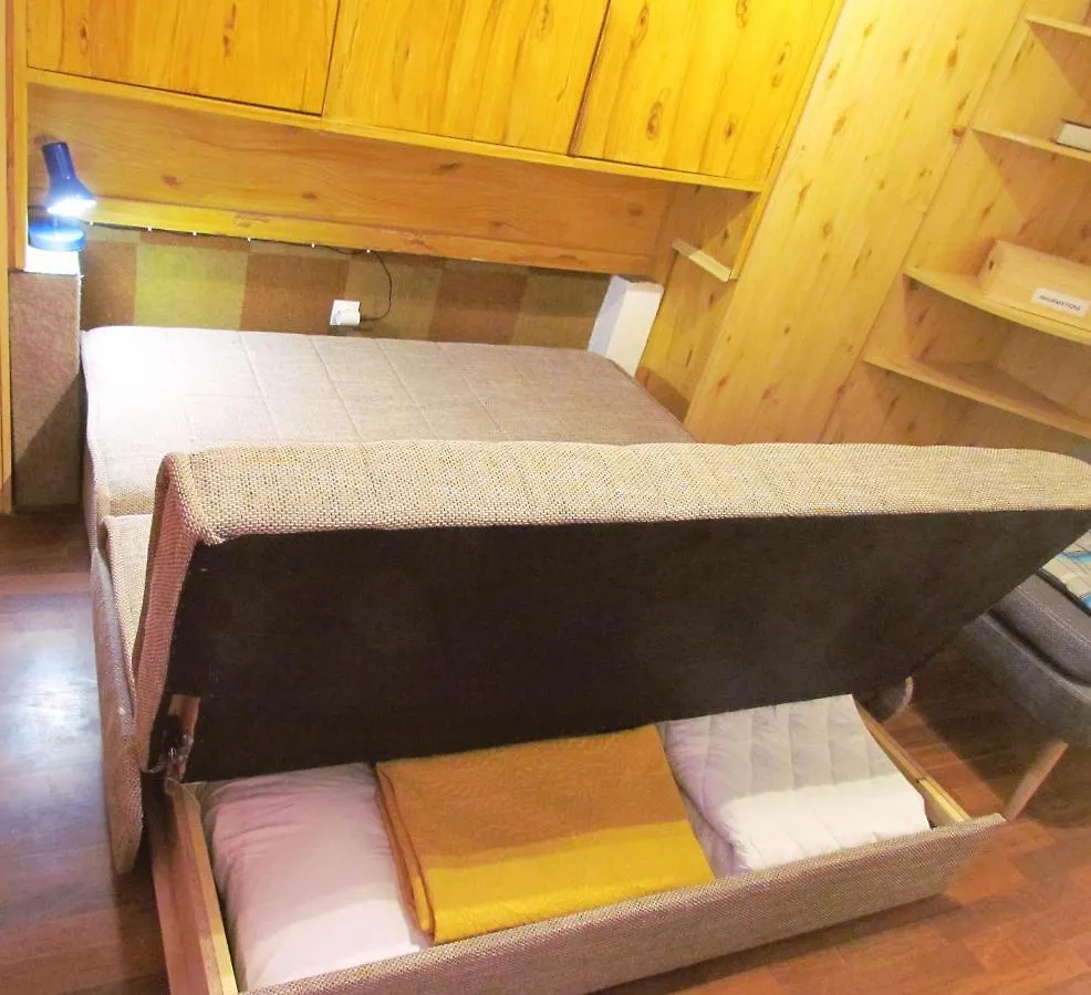 Center Studio Apartment プーラ 0*,  クロアチア